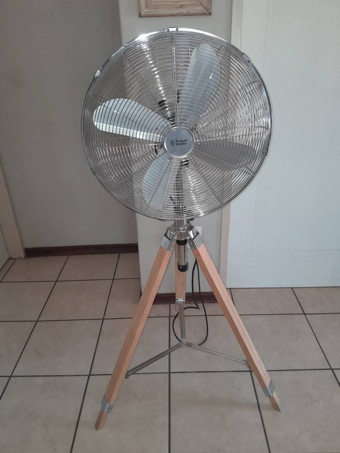 Russel Hobbs Tripod Fan 50cm - Excellent condition