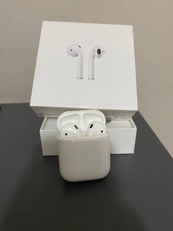 APPLE AIRPODS
