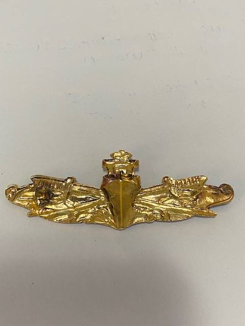 Executive Officer Gold SA Navy Breast Badge. Denotes having commanded a ship.