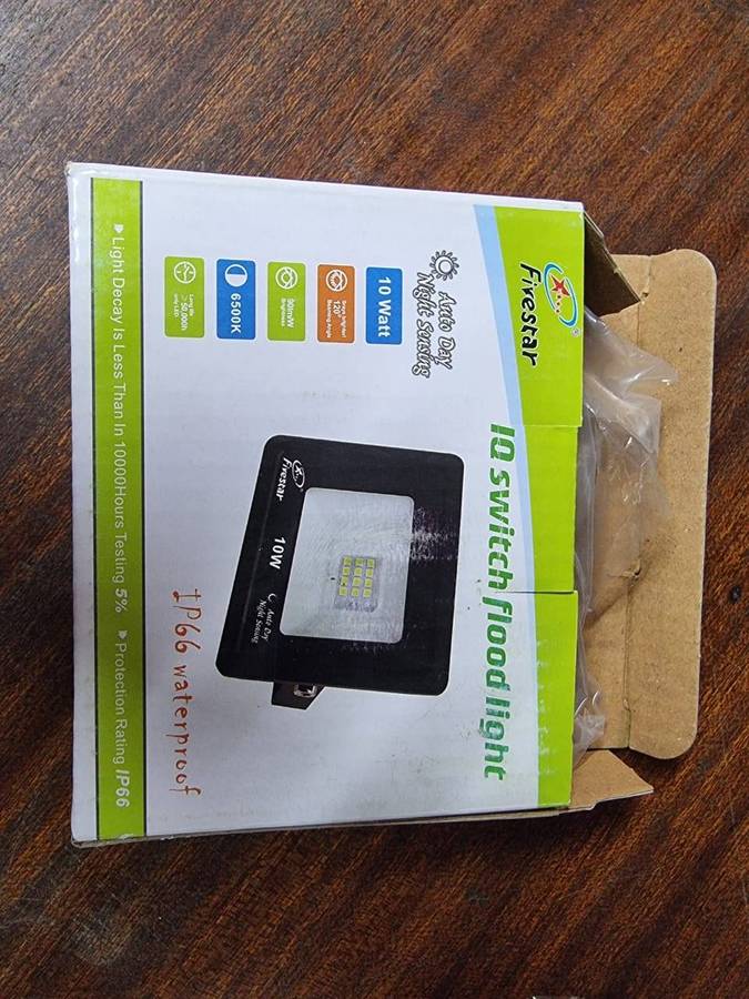 2 Pack  10w Day Night Sensor LED Floodlight