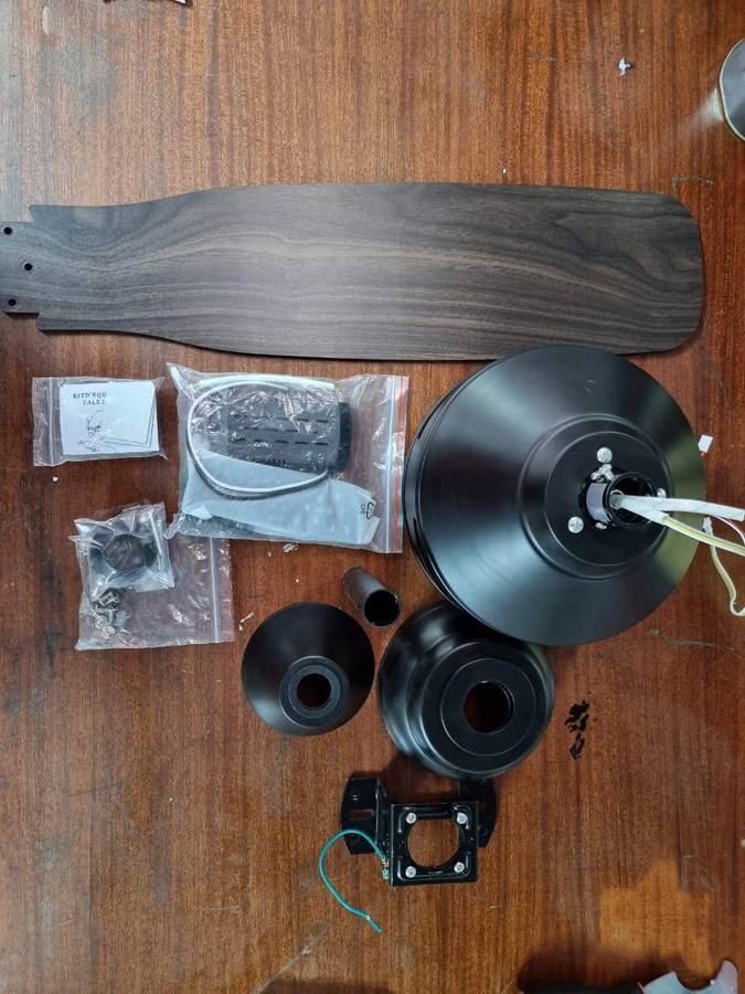 Five Blade LED Ceiling Fan With Interchangeable Colour Blades - 663/662 #40