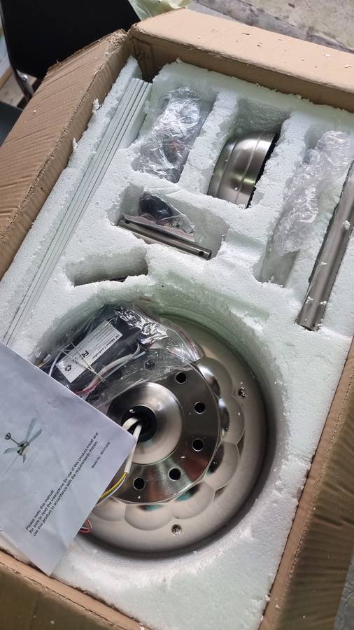 5 Blade Ceiling Fan With Light And Remote Control - FL626 #8