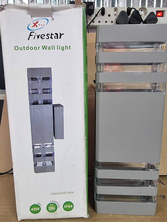 Mixed bundle of light fittings