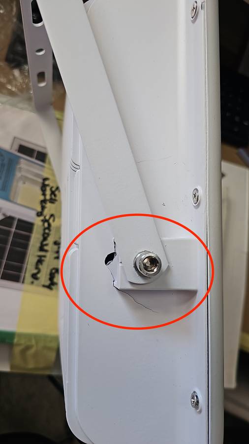 200w Solar Security Flood Light With Day-Night Sensor - please read description