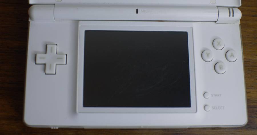 Nintendo DS Lite + Game Bundle