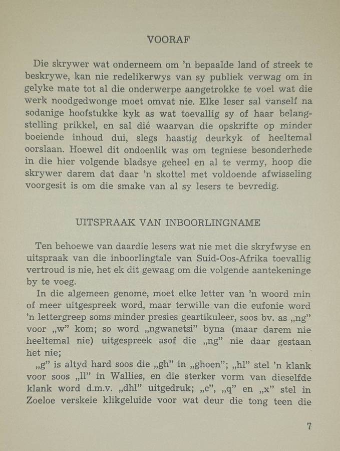 1ste Druk 1949 - Die Laeveld, sy Natuurlewe en sy Mense (Luit.Kol. J. Stevenson-Hamilton)