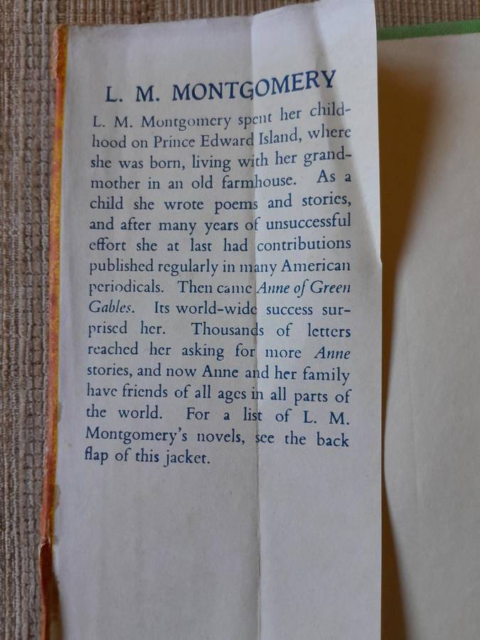 Anne of the Island - L.M. Montgomery.
