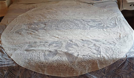 Vintage Patterned Cream Round Tablecloth - Size 1.7m Diameter