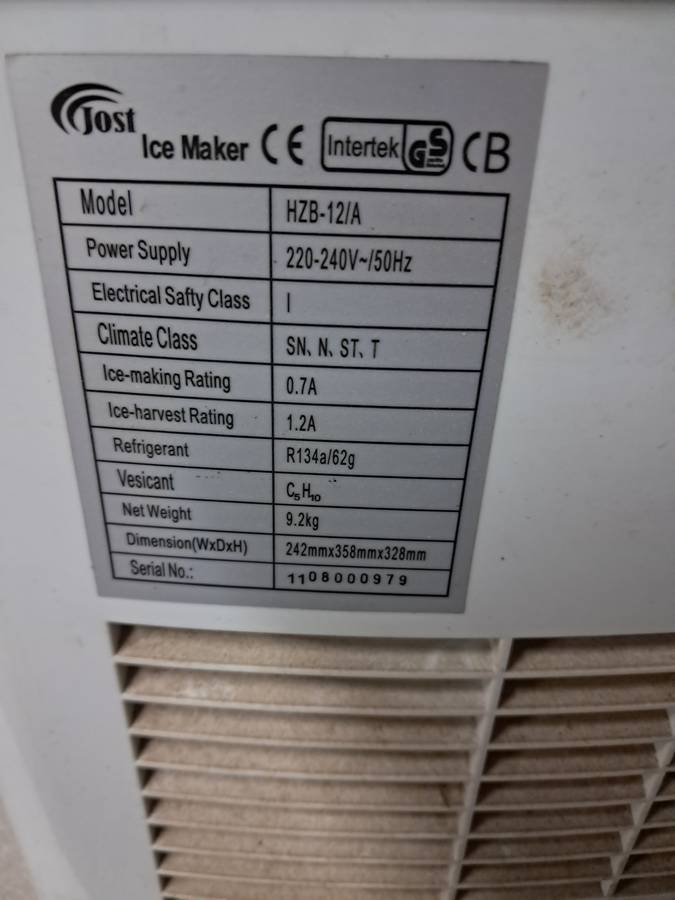 Jost Ice Maker