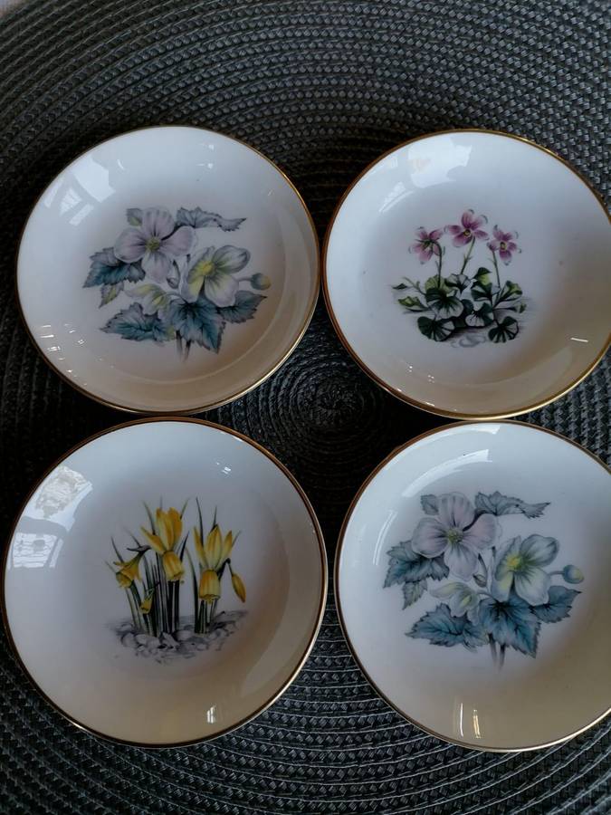 ROYAL WORCESTER FINE BONE CHINA PIN TRAYS X4 (ENGLAND)