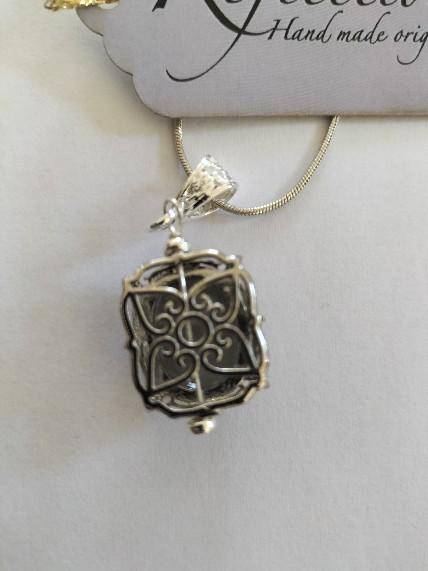 Labradorite sterling silver pendant. P82