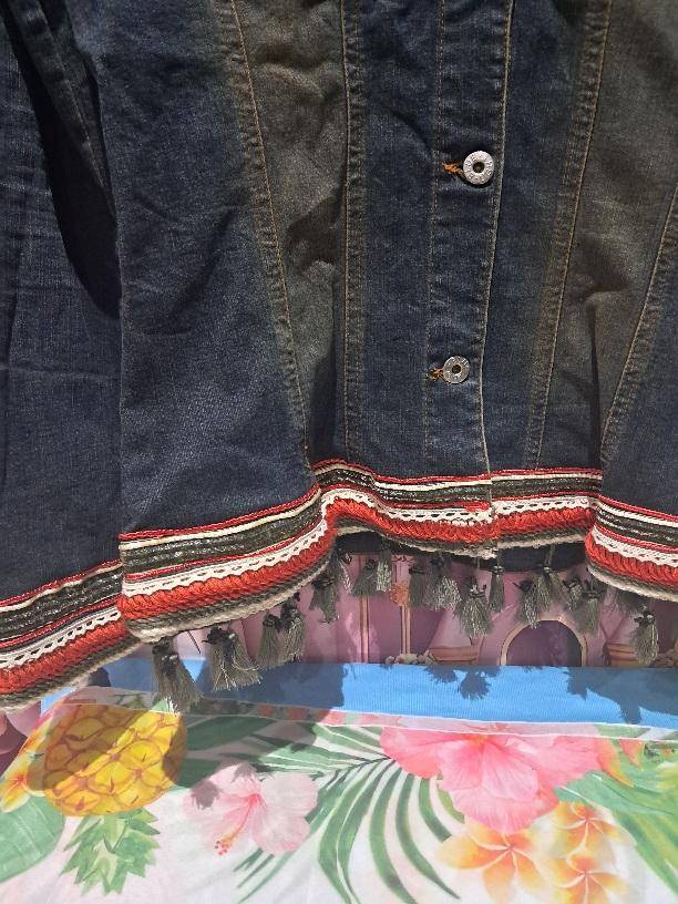 Denim Jacket : XL