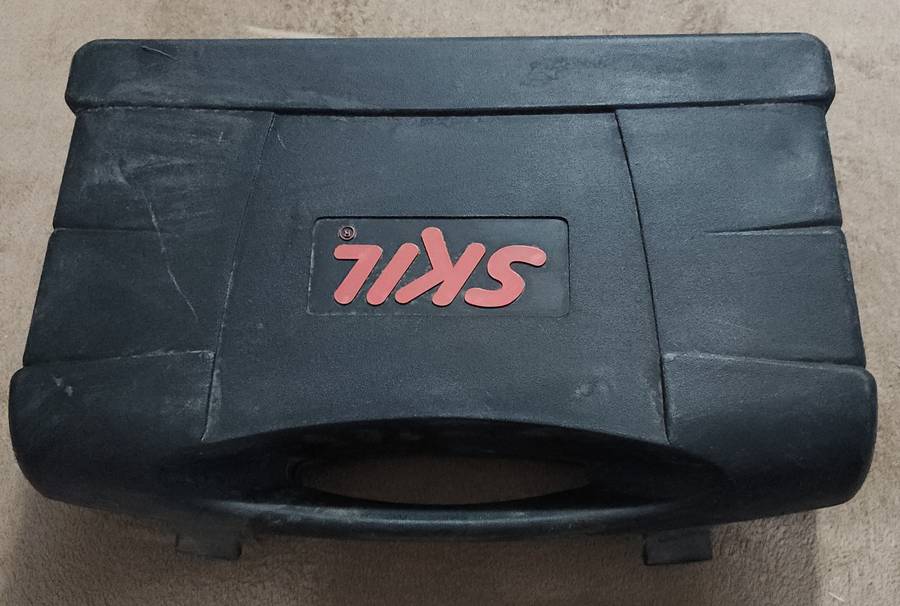 SKIL Cordless Sealant Gun For Parts or Repair