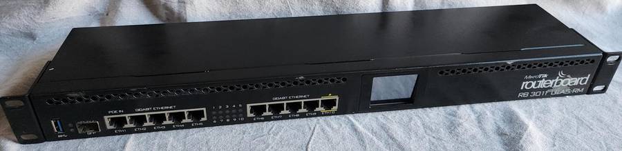 Mikrotik RB3011UIAS-RM Wired Router - Gigabit Ethernet Black