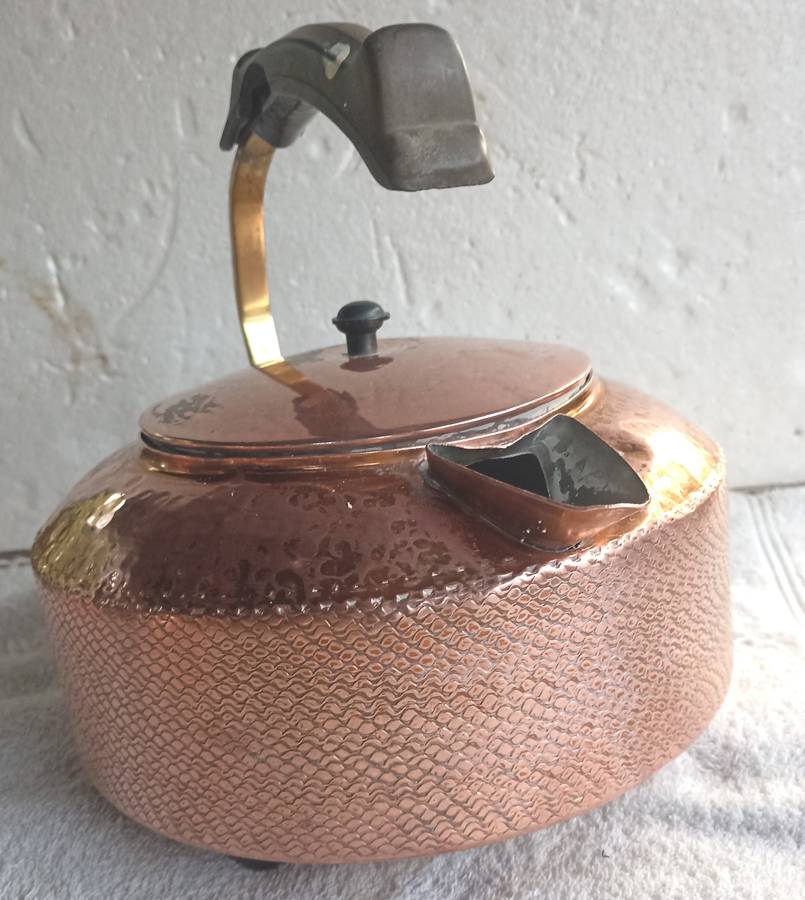 Nice vintage Art Deco style 220 v Copper kettle-battered and engraved
