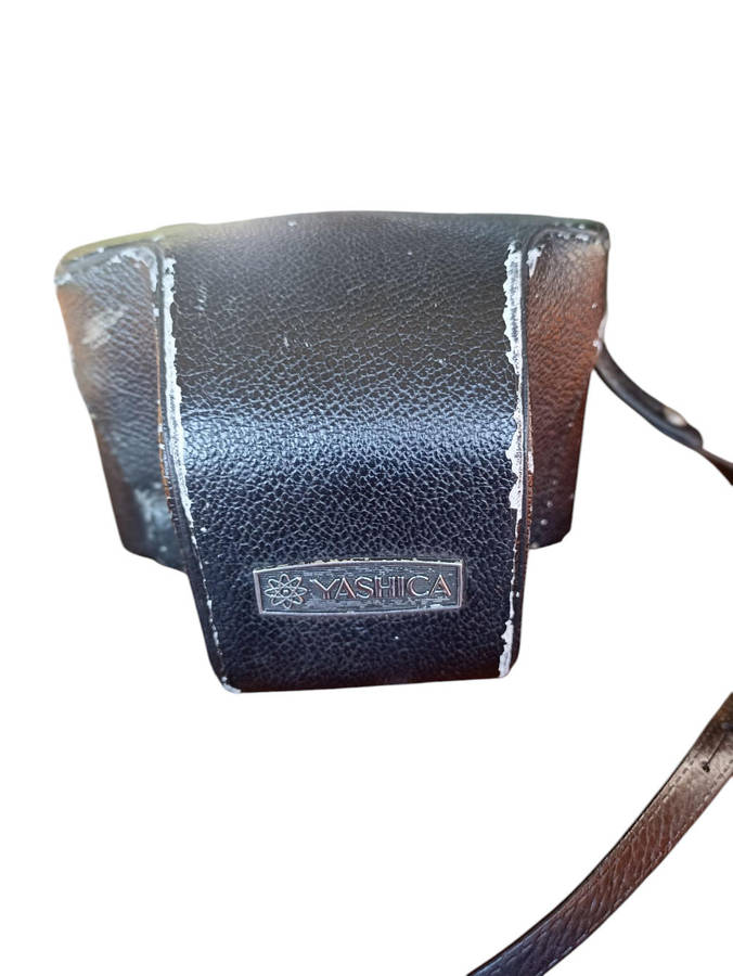 Vintage Yashica TL Electro 35mm camera 1:19 50mm Yashinion D lens /carry case
