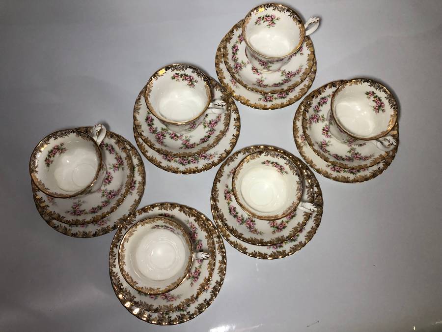 ROYAL ALBERT - TEA TRIO - DIMITY ROSE - NEAR PERFECT CONDITION TAKE 1 OR ALL 6