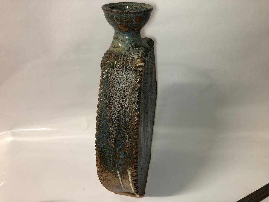 LARGE VINTAGE POTTERY VASE - 49CM- NEAR PERFECT CONDITION