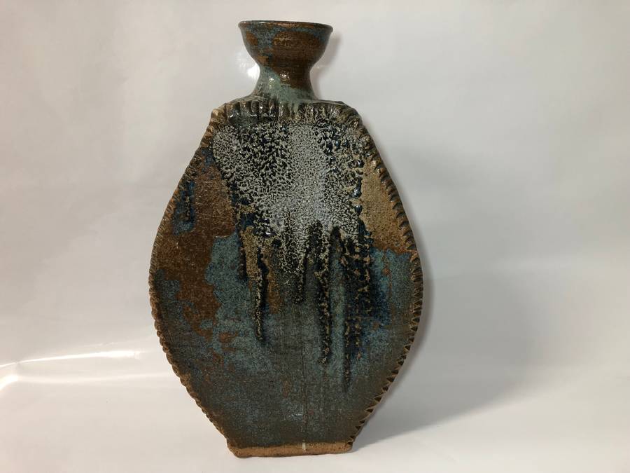 LARGE VINTAGE POTTERY VASE - 49CM- NEAR PERFECT CONDITION