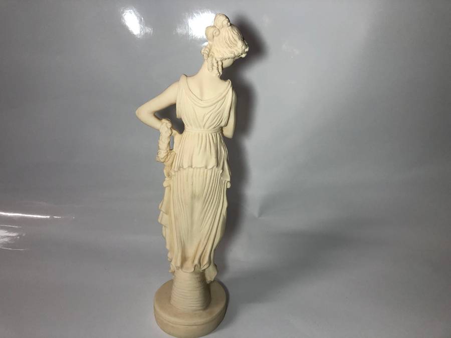 LOVELY VINTAGE RESIN STATUETTE  - 33CM- NEAR PERFECT CONDITION