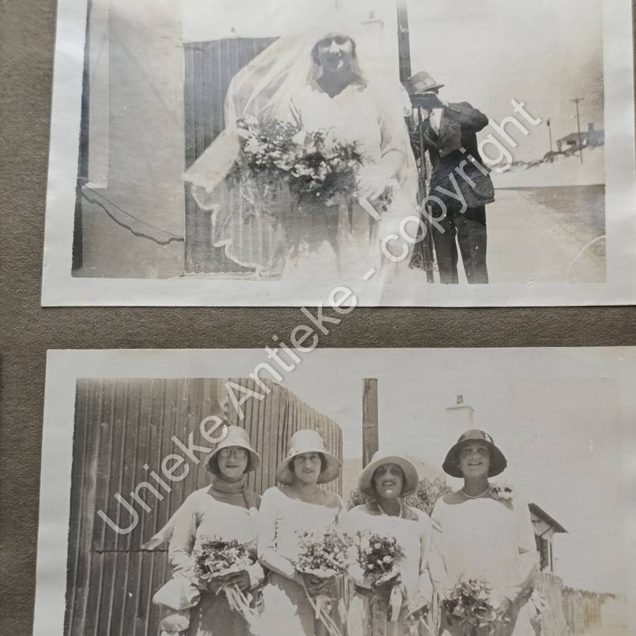 Album with about 200 photos Dating from 1930