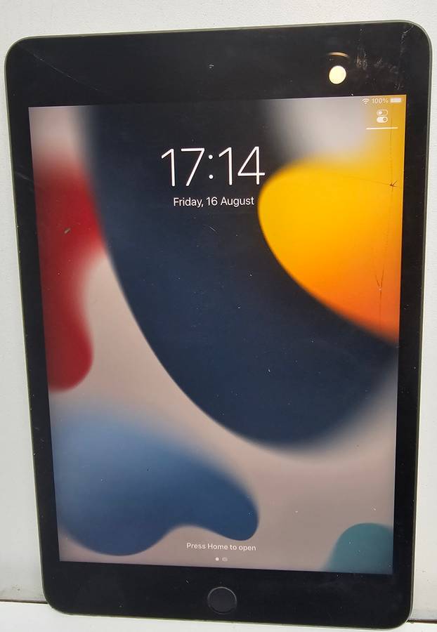 iPad mini 5 64GB WiFi only !Digitiser cracked!