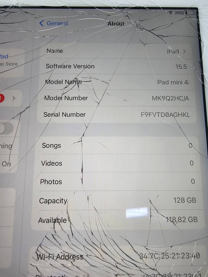 iPad Mini 4 - 128GB WiFi only -Digitizer cracked