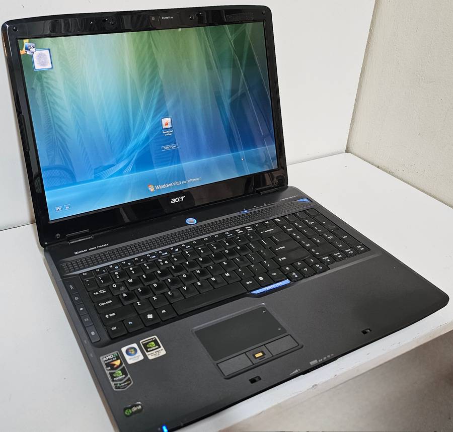 Acer Aspire 7530G - AMD Turion X2 - 4GB RAM - 320GB HDD - 17 inch screen