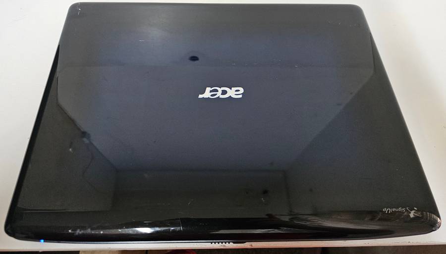 Acer Aspire 7530G - AMD Turion X2 - 4GB RAM - 320GB HDD - 17 inch screen