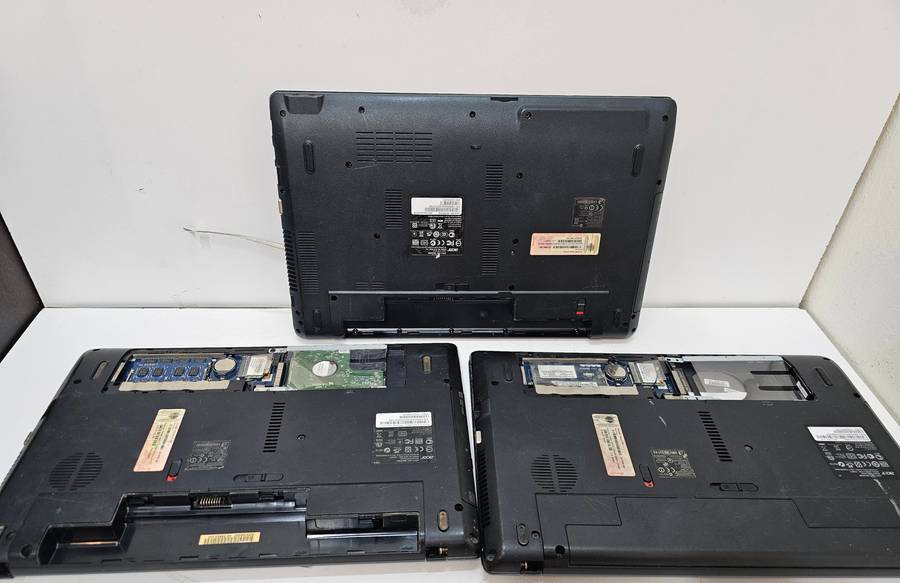 3 x Acer Aspire laptops - Spares or repairs