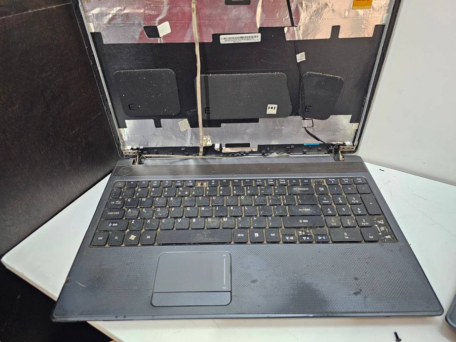 3 x Acer Aspire laptops - Spares or repairs