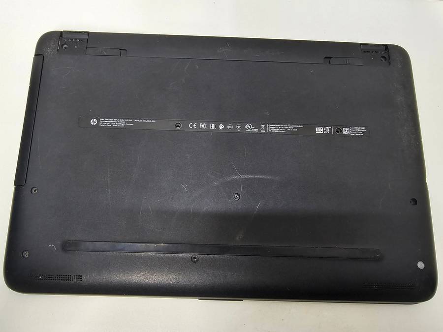 HP Notebook - 15-ay012nx - Spares or Repairs