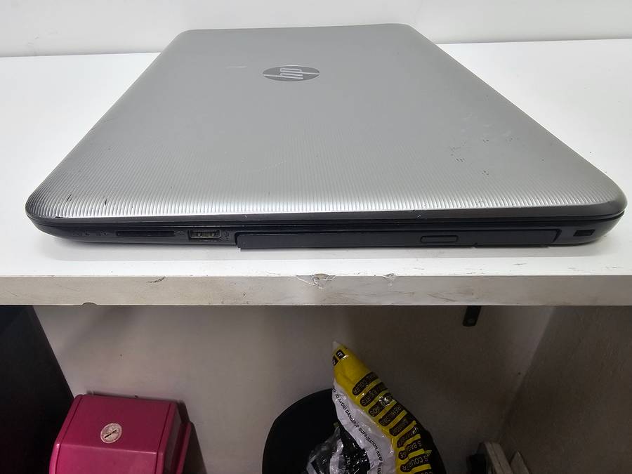 HP Notebook - 15-ay012nx - Spares or Repairs