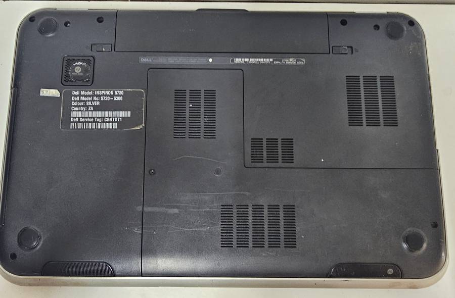 Dell Inspiron 5720 - i7 8GB RAM 500GB HDD - Needs a new screen
