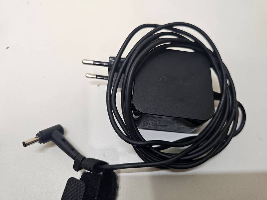 Asus SonicMaster F540L i3-5005U 4GB RAM 1TB HDD