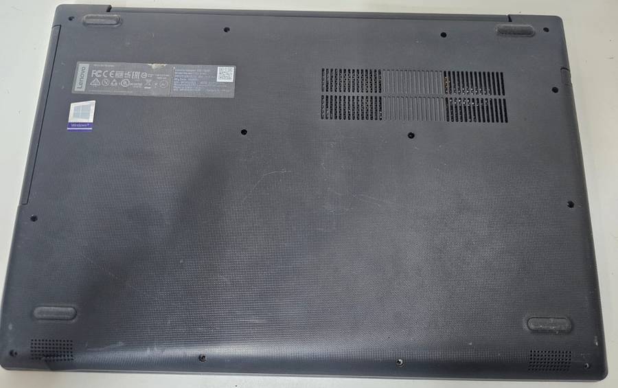 Lenovo IdeaPad 130-15IKB i5 laptop  for spares or repairs, cracked screen, powers on, no display
