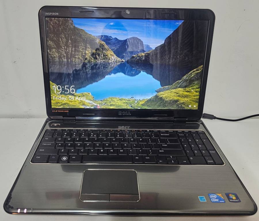 Dell Inspiron N5010 laptop i3, 3GB RAM, 320GB HDD, DVD writer, working, battery needs replacing