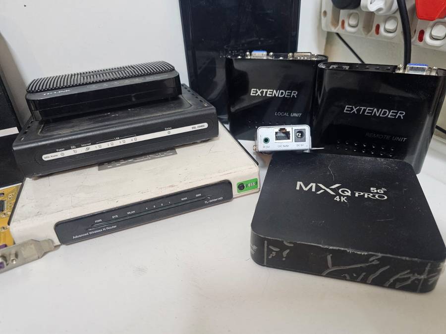 Mixed Electronics Lot  Routers  TV Box  Extenders  Ubiquiti UFOs   Untested