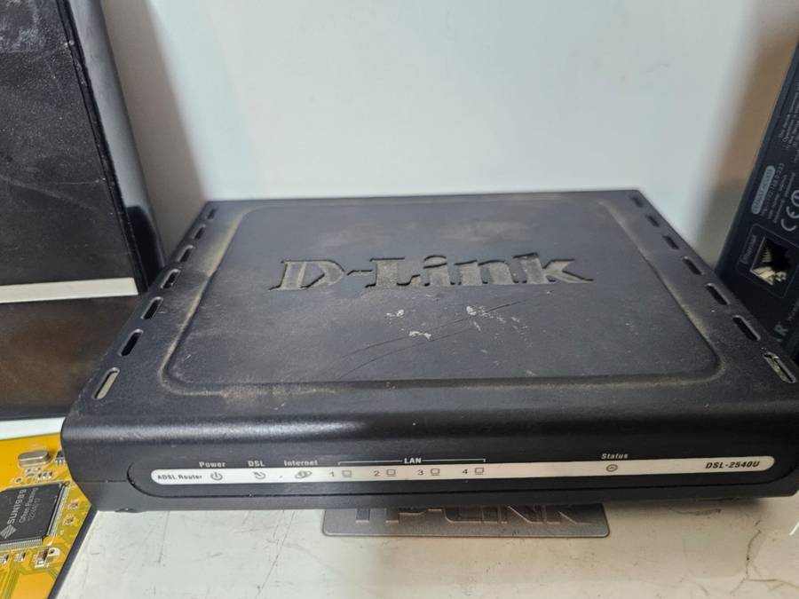 Mixed Electronics Lot  Routers  TV Box  Extenders  Ubiquiti UFOs   Untested