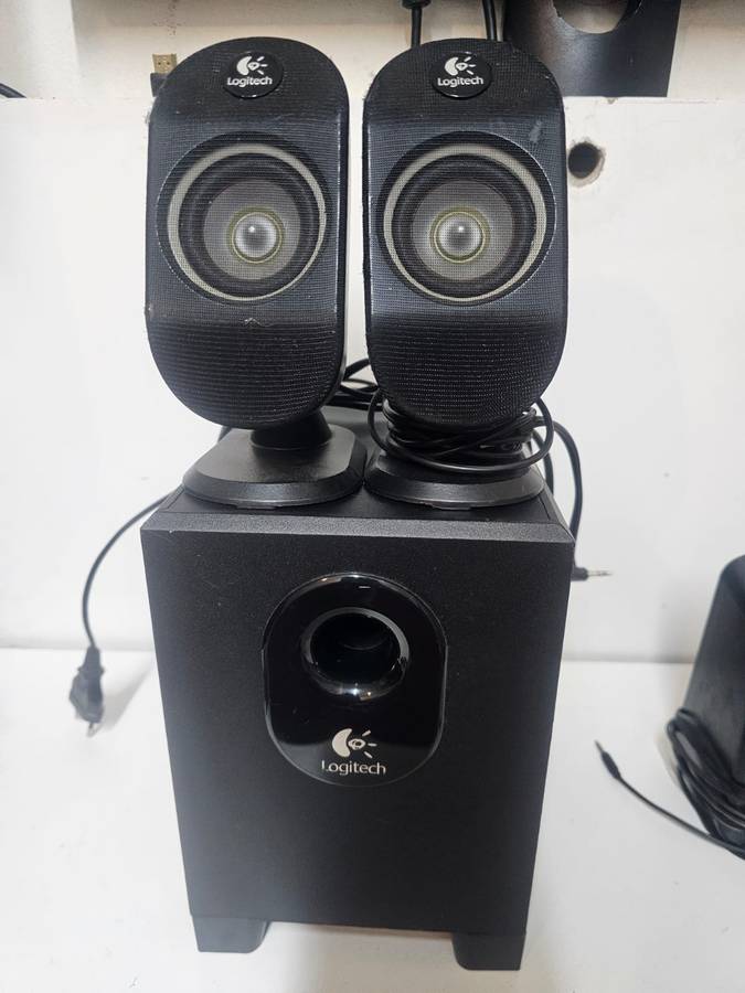 Logitech Speaker Bundle  2.1 Subwoofer Set + Bonus Pair  Tested Working