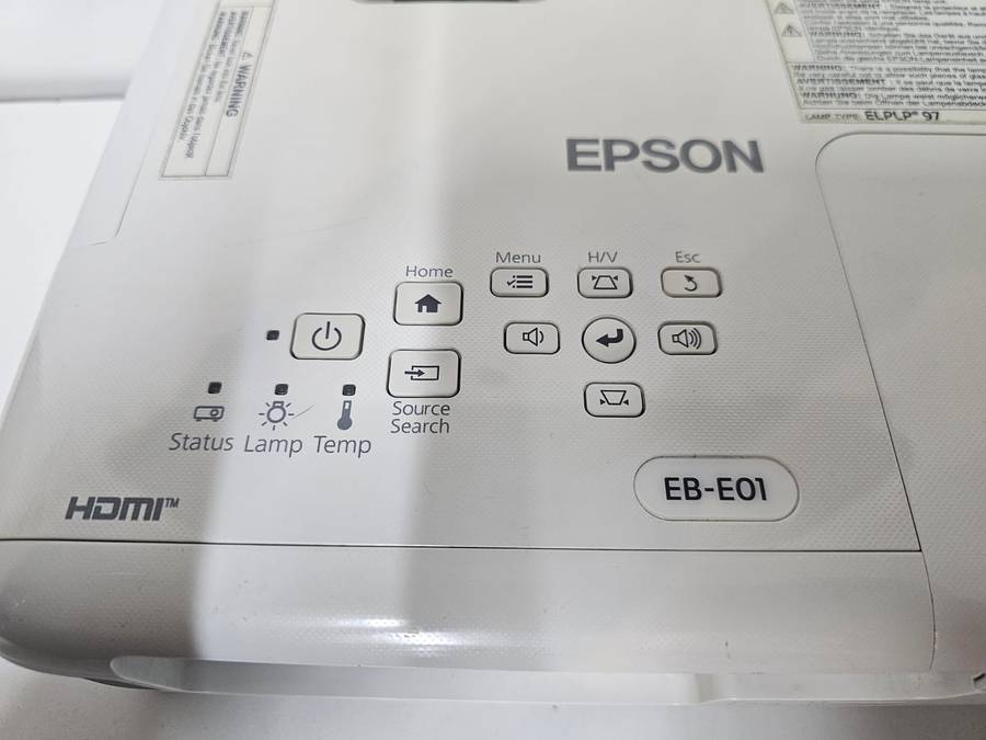 Epson EB-E01 3LCD HDMI Projector  Only 149 Lamp Hours!