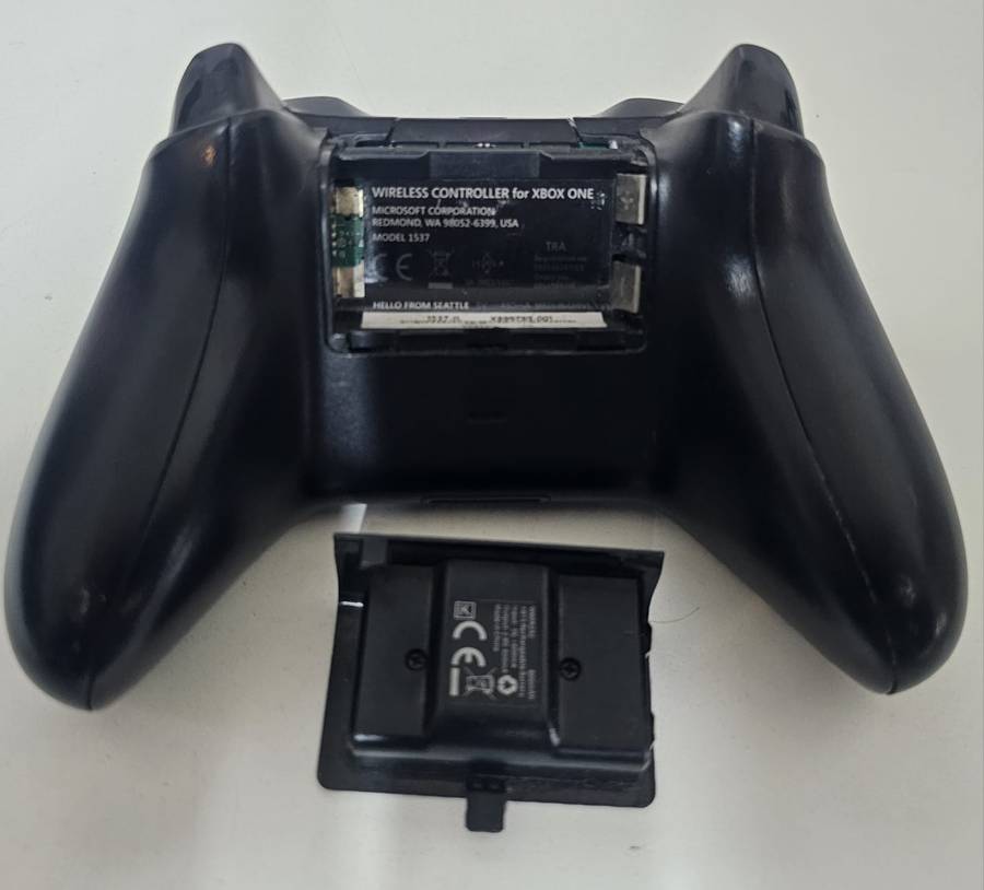 Gamers Dream Deal! Xbox Series X + 3 Controllers  READY TO PLAY!