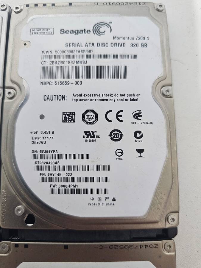 Bulk lot - 4 x Seagate Momentus 320GB & 2 x WD 250GB Laptop Hard Drives - Old drives but working