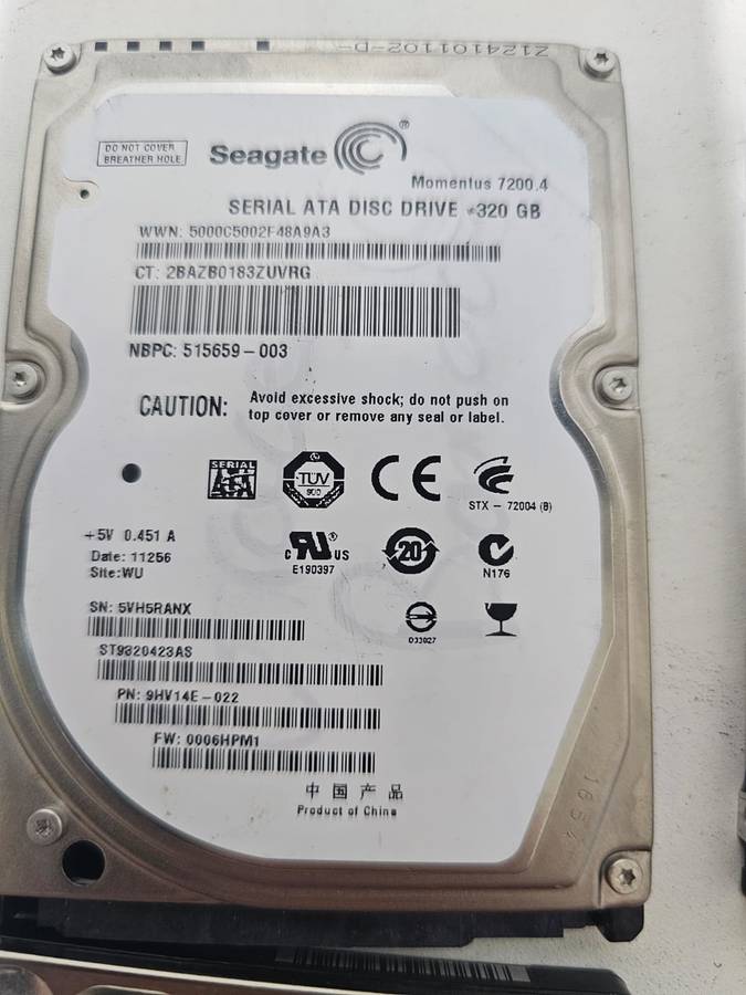 Bulk lot - 4 x Seagate Momentus 320GB & 2 x WD 250GB Laptop Hard Drives - Old drives but working