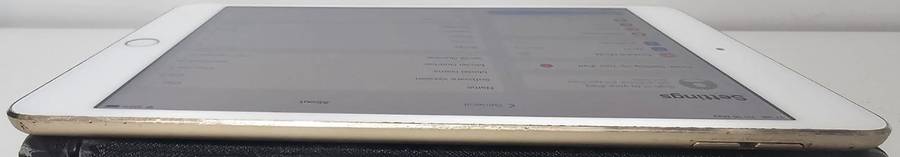 iPad Mini 4  128GB Wi-Fi  Gold  Works Great!