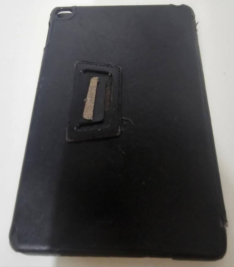 iPad Mini 4  128GB Wi-Fi  Gold  Works Great!