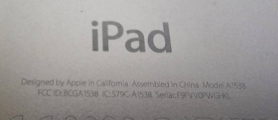 iPad Mini 4  128GB Wi-Fi  Gold  Works Great!