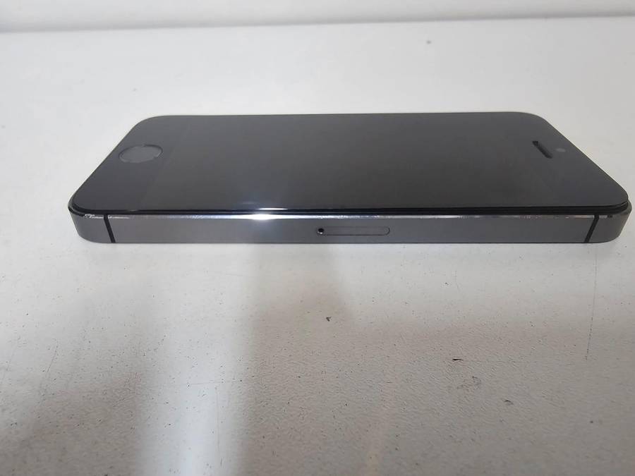 iPhone 5s (A1530) - For Spares or Repairs - No Power, No Charge, No Life!
