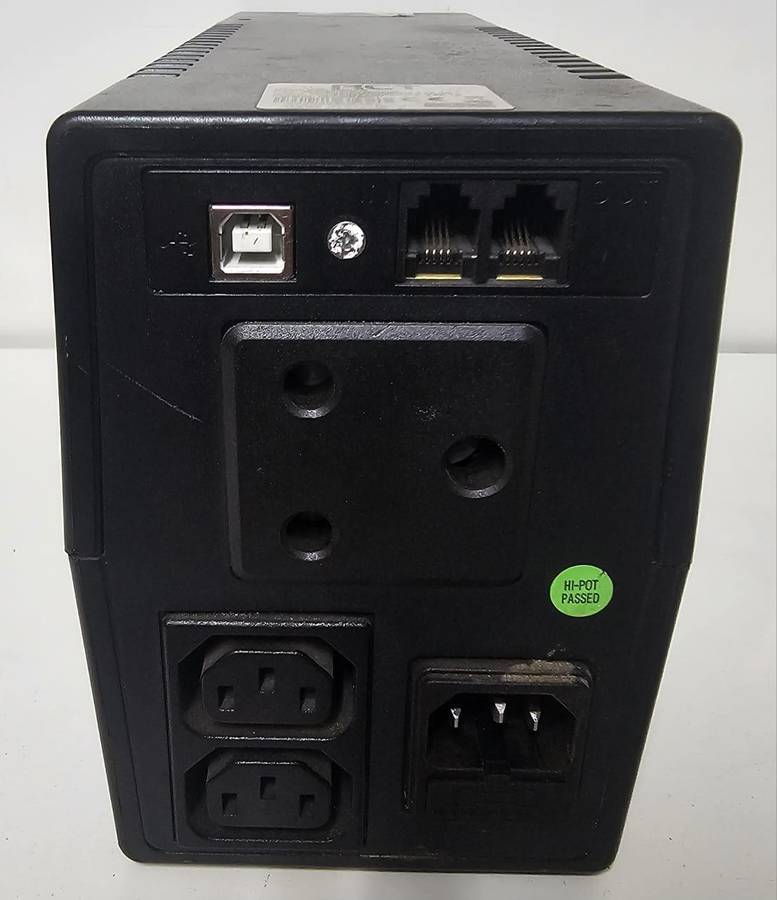 RCT 850VA UPS  FOR SPARES OR REPAIRS