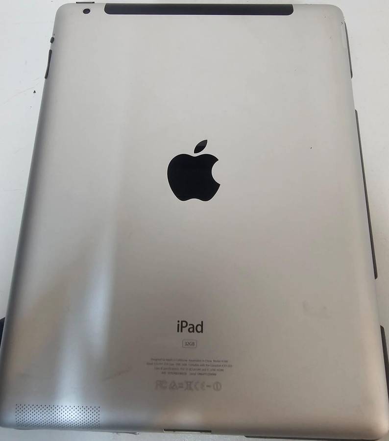 Lot of 2  "Vintage" Apple iPads  Sold As-Is for Spares or Repairs